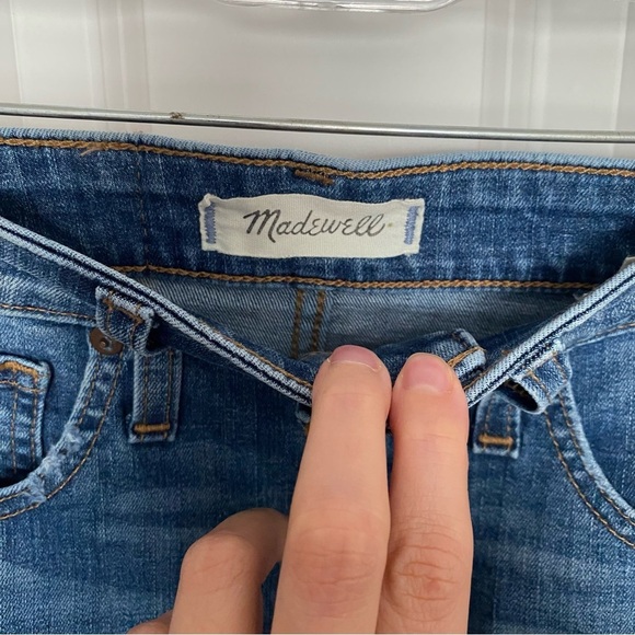 Madewell Curvy High-Rise Skinny Jeans: Drop Step-Hem Edition Size 24 - Picture 7 of 13